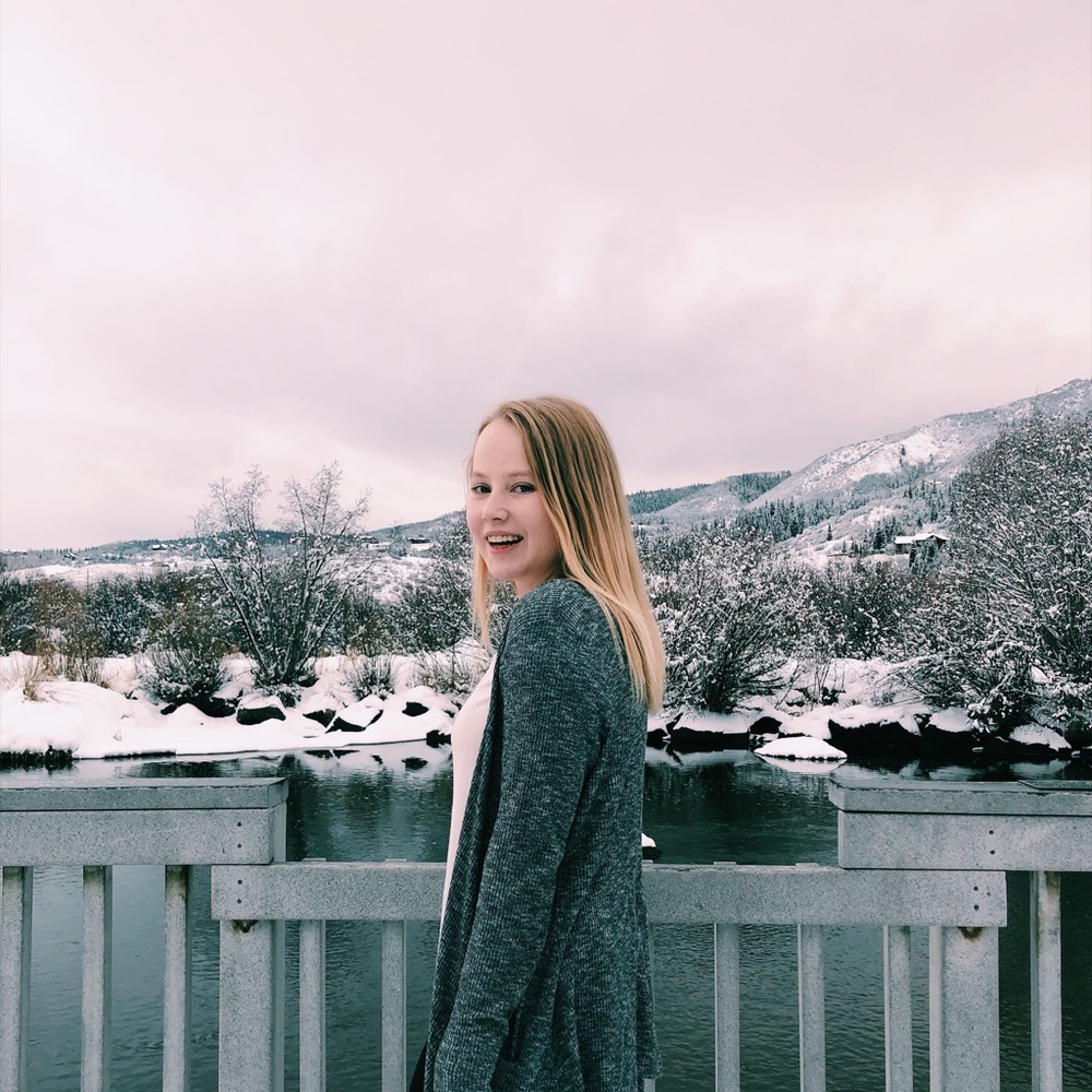 Meet your Posher, Kelsy